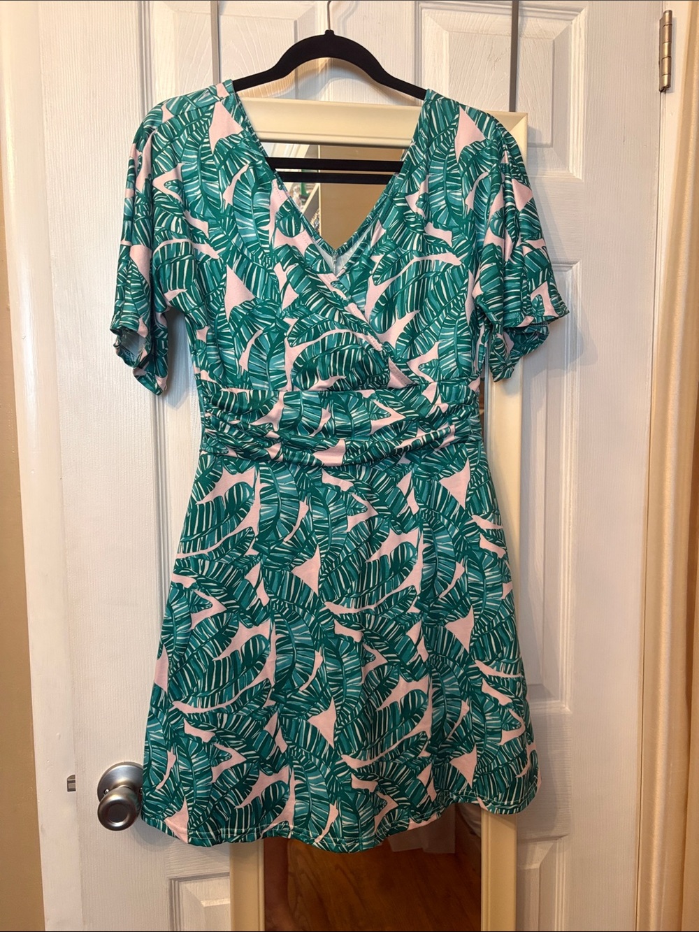 Green Leaf Print V-Neck Wrap Dress